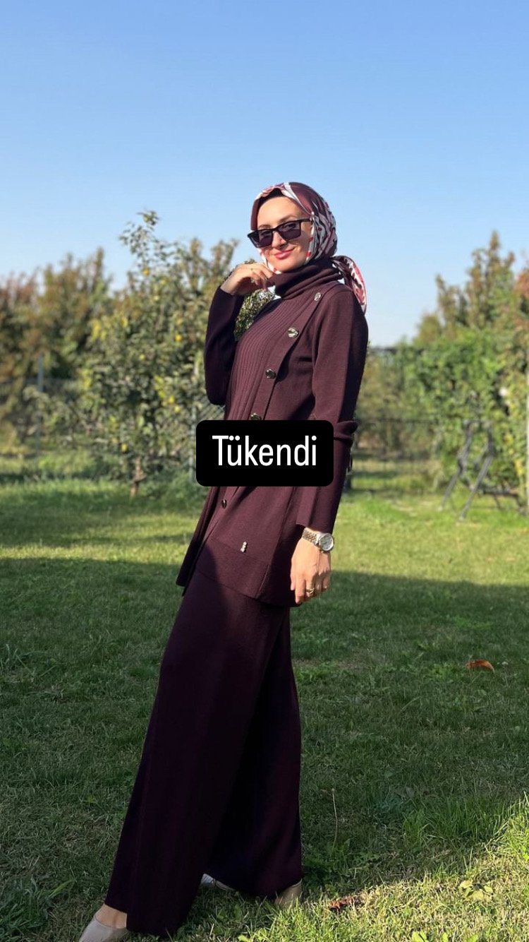 Düğme Detaylı Triko Takım Missdalida